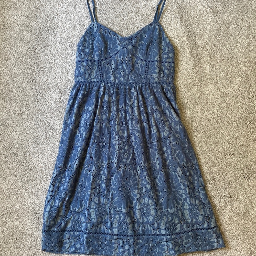 Ann Taylor Loft Blue Floral Laced Dress- Size 2 Petite